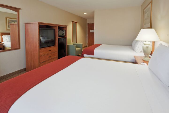Holiday Inn Express & Suites Carson City by IHG