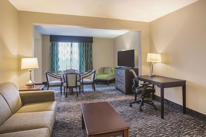 Room 30 of 34
