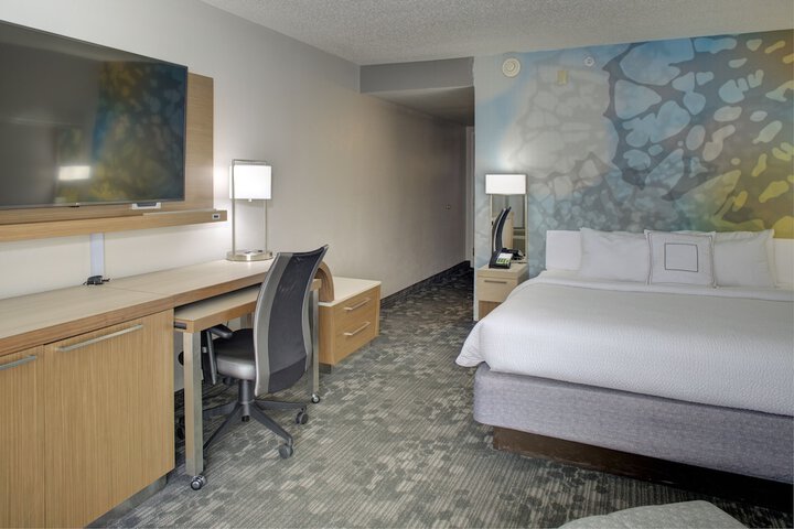 Room 18 of 33