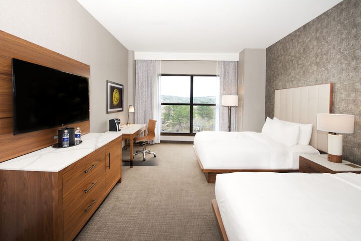 Room 80 of 142