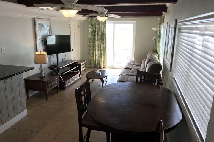 Schooner Hotel