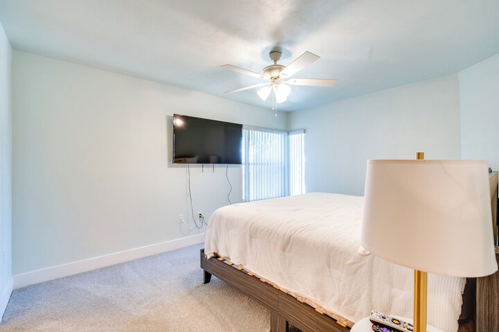 Cedar Key Condo w / Balcony & Gulf Views!