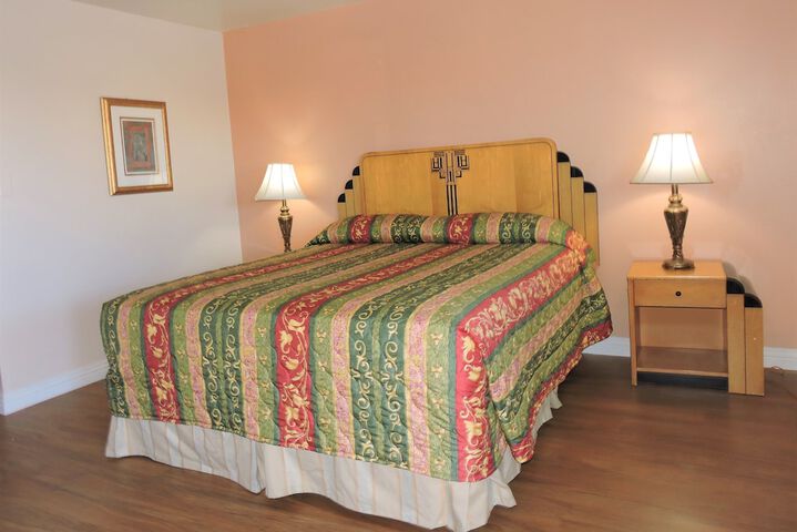 Room 8 of 32