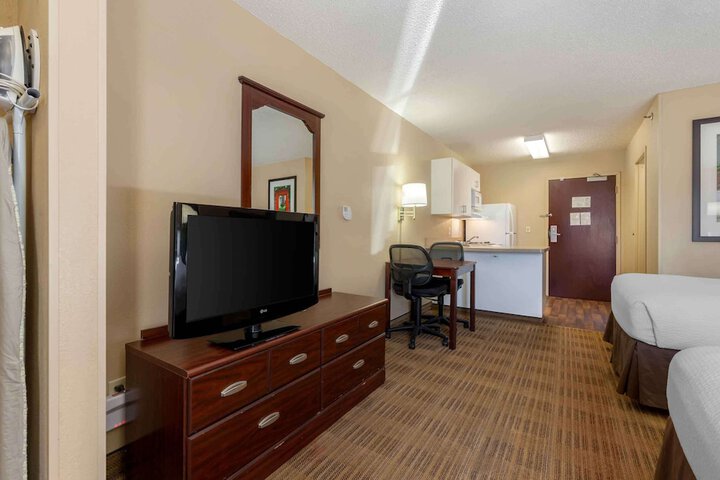 Room 22 of 33