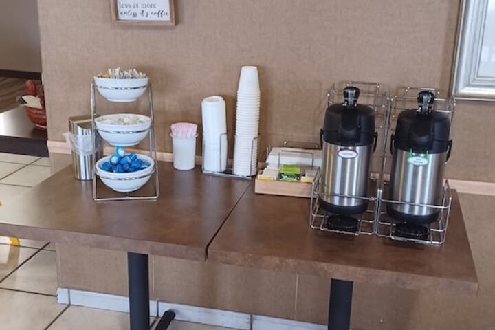Breakfast/Coffee Service 40 of 46