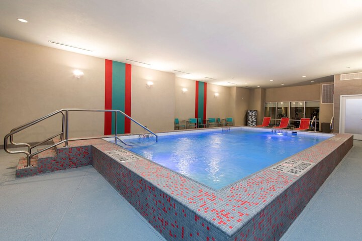 Pool 2 of 25