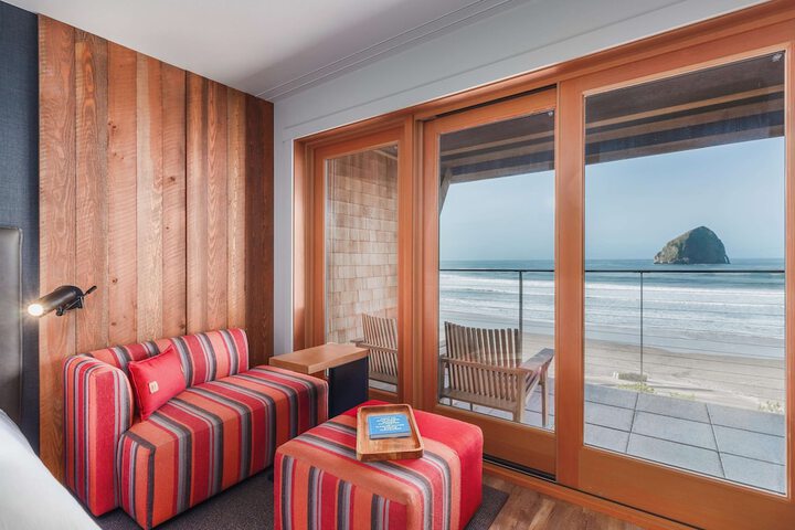 Headlands Coastal Lodge & Spa