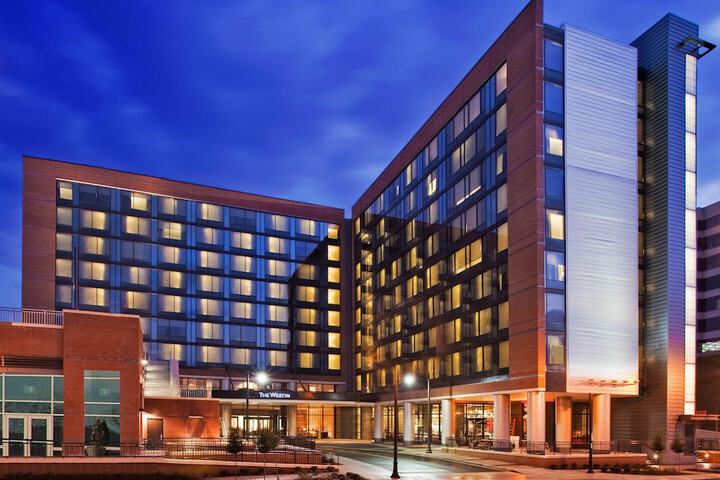 Hotel 4 of 69