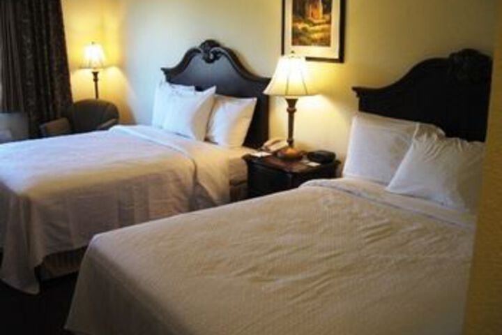 Settle Inn & Suites Linn Missouri
