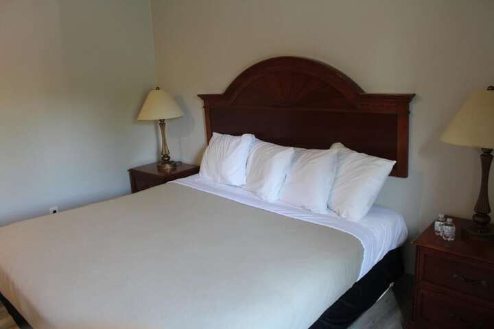 Room 10 of 22