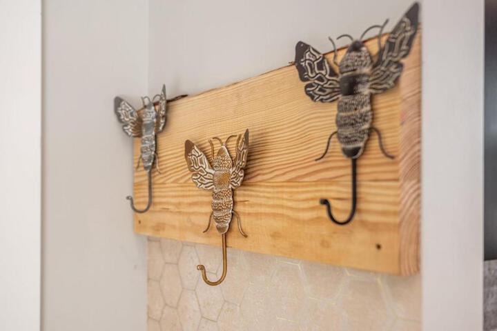 NEW Beehive Tree House Retreat