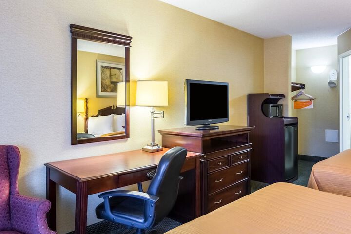 Room 25 of 48