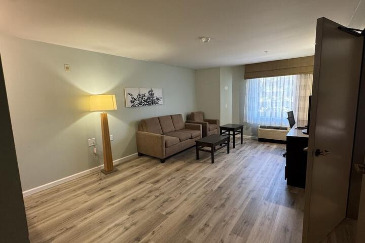 Wingate by Wyndham Bel Air I-95 Exit 77A / APG Area