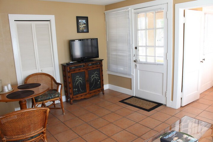 Room 18 of 46