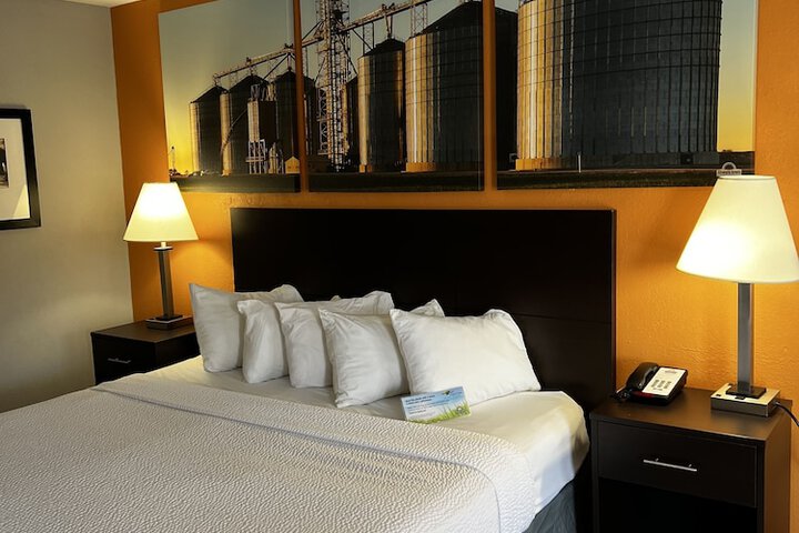 Room 26 of 60