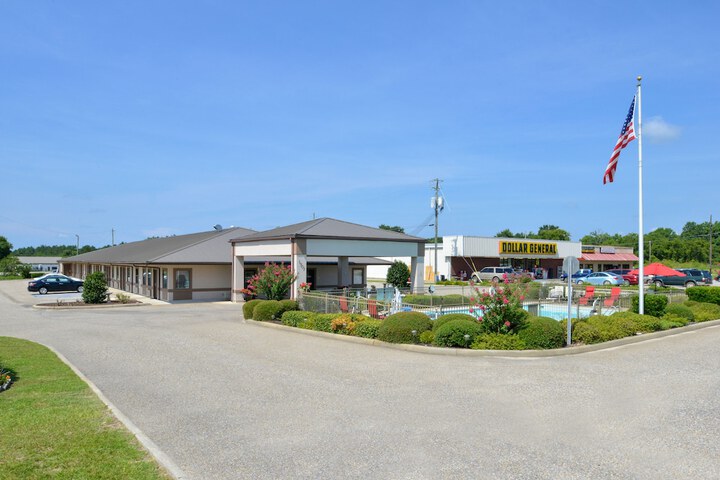 Briarwood Inn of Geneva