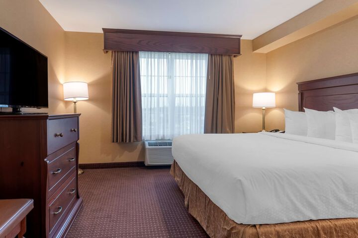 Room 40 of 72