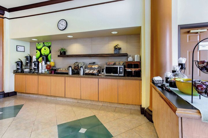 Breakfast/Coffee Service 39 of 45