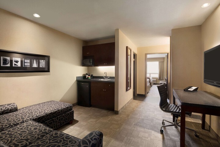 Room 13 of 31