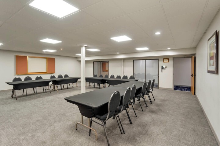 Comfort Inn & Suites Mundelein-Vernon Hills