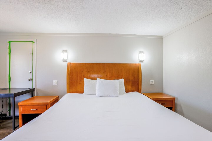 Cozy Garden Inn by OYO Hwy 40 Richmond