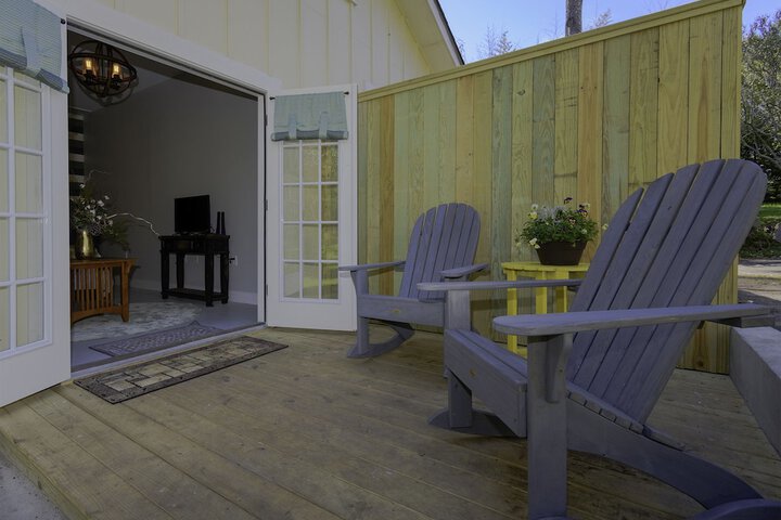 Clermont Bluffs B & B