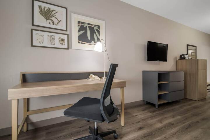 Country Inn & Suites by Radisson Goldsboro, NC