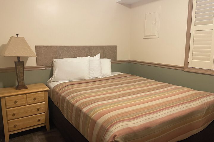 Room 60 of 185