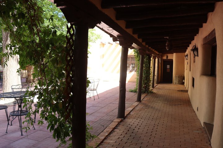 Sagebrush Inn & Suites
