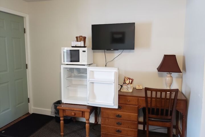 Room 11 of 35