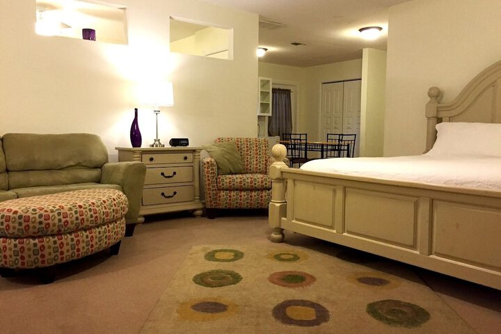 Room 33 of 89