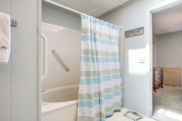 2 Mi to Beach: Gem w / Enclosed Patio in Selbyville