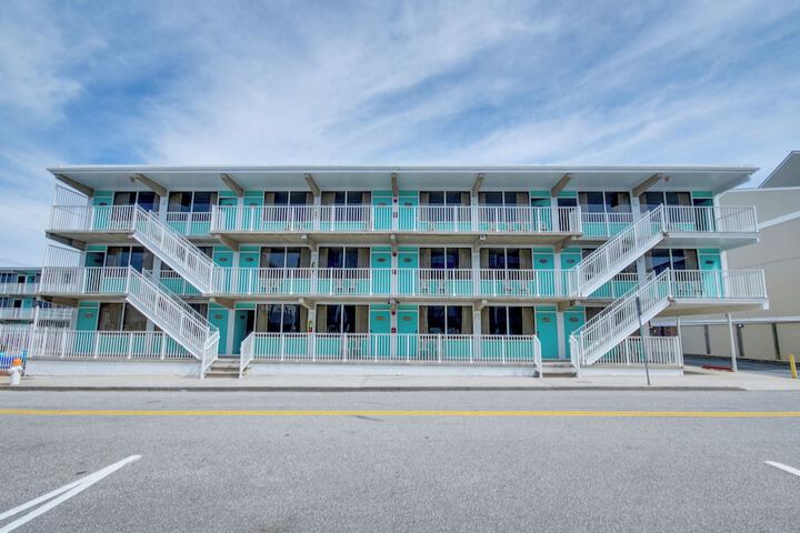 Hotel 6 of 37