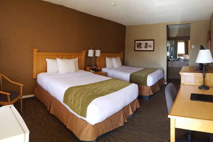 Room 52 of 64