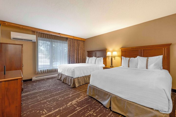 Best Western Premier The Lodge on Lake Detroit
