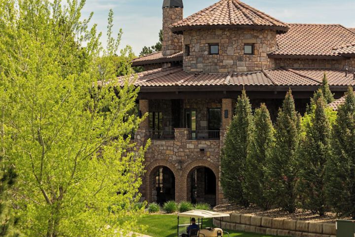 Flying Horse Resort & Club