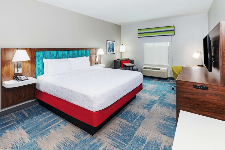 Room 33 of 49