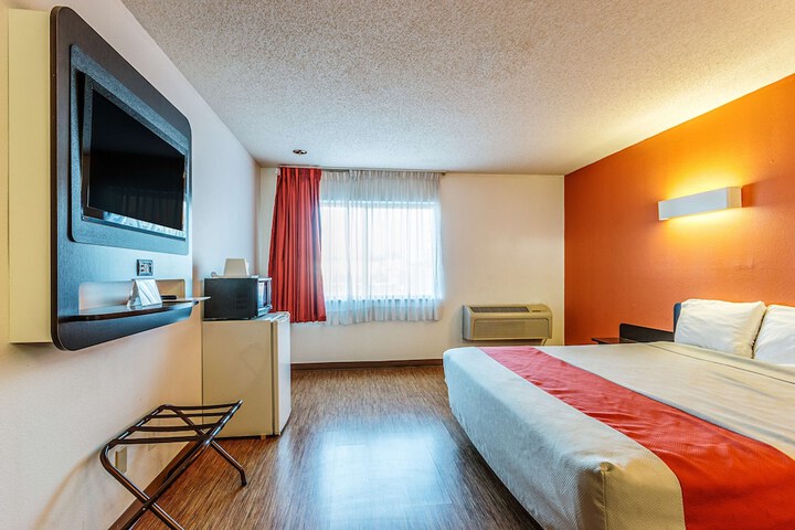 Room 22 of 42