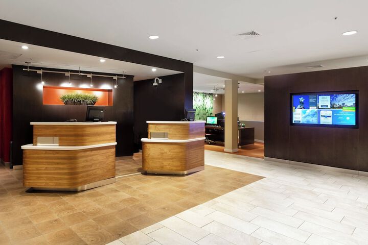 Hotel Interior 6 of 25