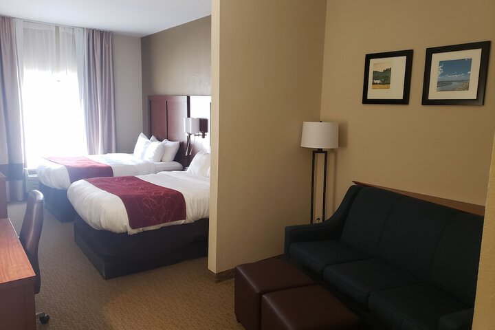 Room 32 of 61