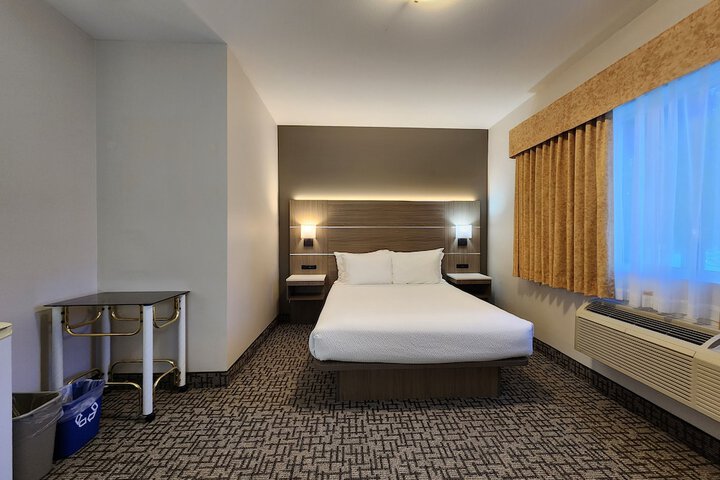 Days Inn & Conference Centre by Wyndham Penticton