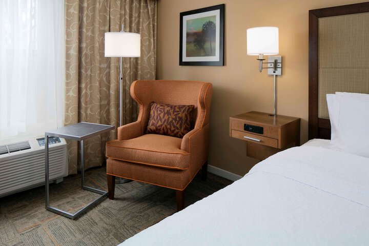 Room 13 of 20