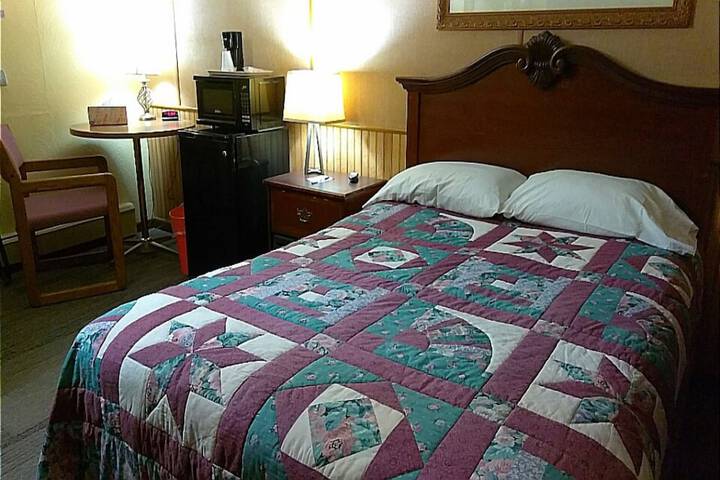 Room 11 of 19