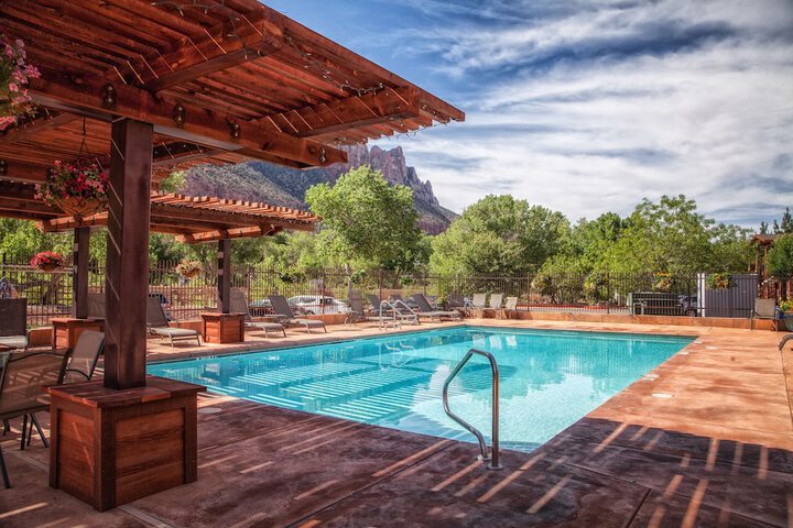 Pool 4 of 54