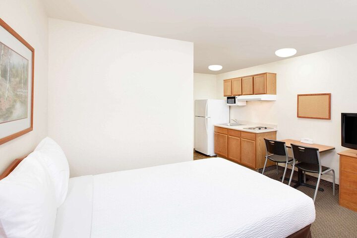 Room 14 of 36