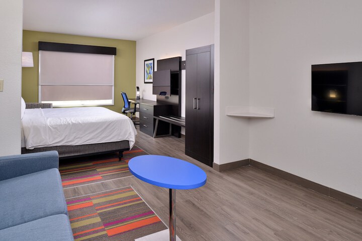 Room 25 of 67