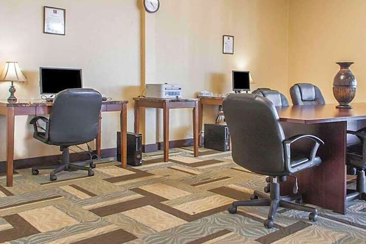 Clarion Inn