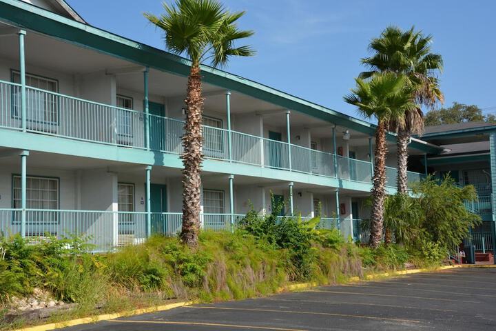 Hotel 2 of 34