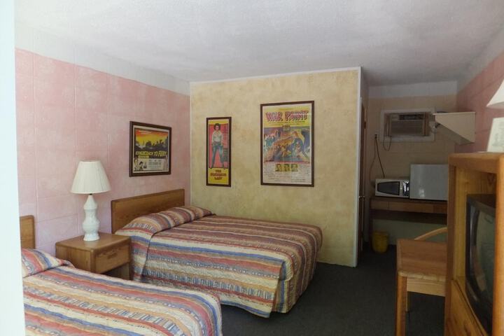 Room 18 of 32