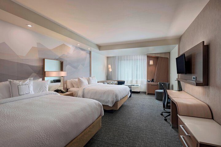 Courtyard by Marriott Houston Sugar Land / Lake Pointe